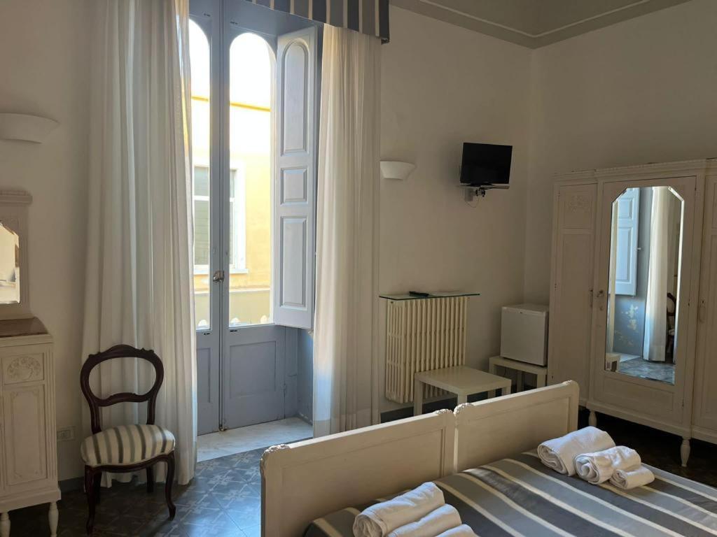Bed and Breakfast Palazzo Angelelli Gallipoli Exterior foto