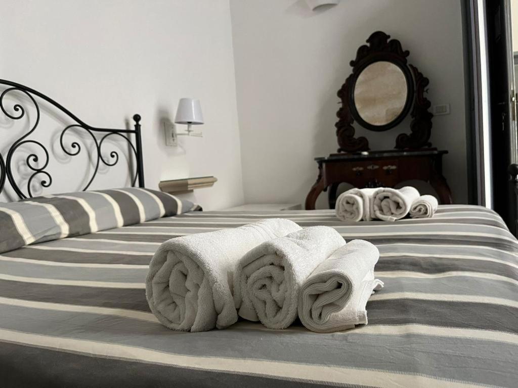 Bed and Breakfast Palazzo Angelelli Gallipoli Exterior foto