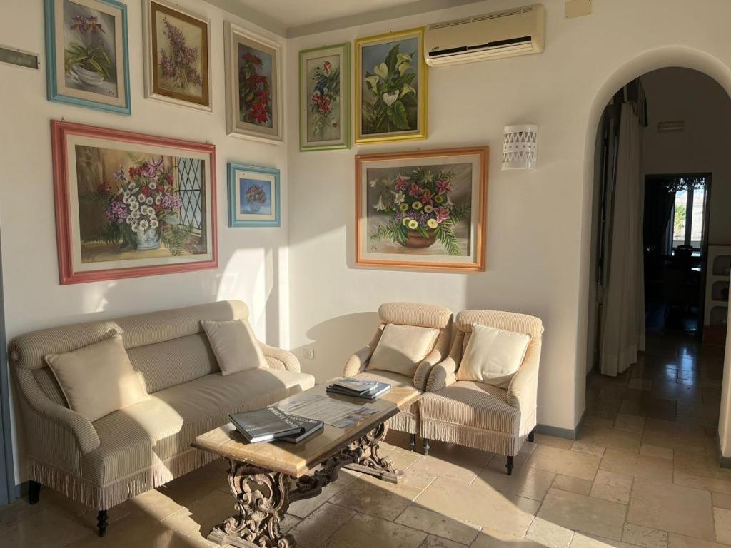 Bed and Breakfast Palazzo Angelelli Gallipoli Exterior foto