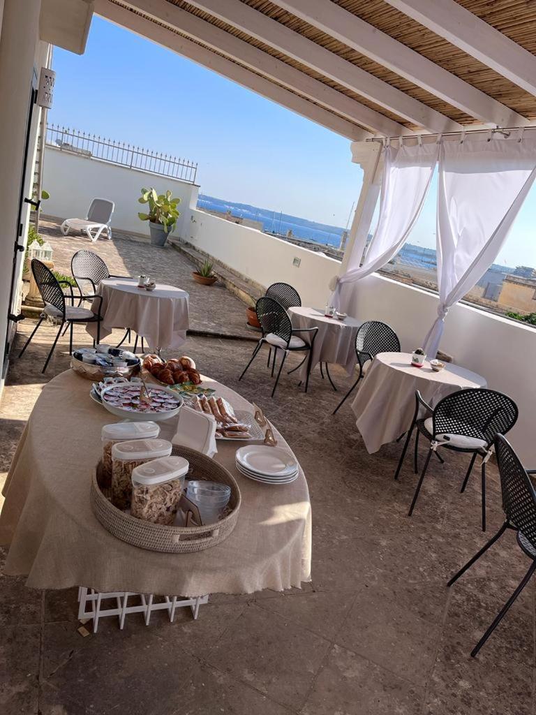 Bed and Breakfast Palazzo Angelelli Gallipoli Exterior foto